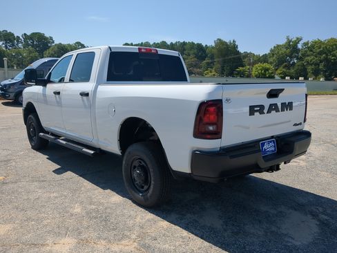 New 2026 RAM 2500 Tradesman AWD/4WD image 5