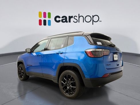 Used 2023 Jeep Compass Latitude w/ Convenience Group image 3