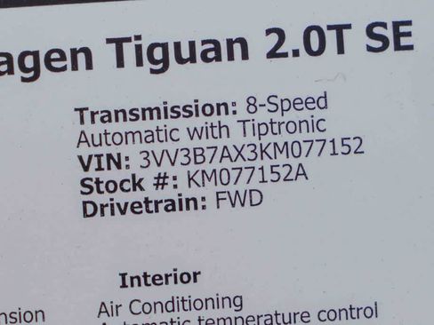 Used 2019 Volkswagen Tiguan SE w/ Panoramic Sunroof Package FWD image 28
