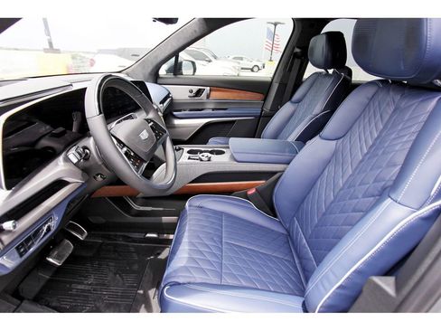 New 2026 Cadillac Vistiq Premium Luxury image 6