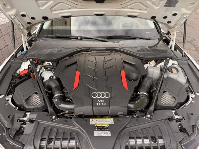 Used 2020 Audi S8 L AWD/4WD image 5