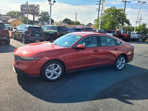 Used 2025 Honda Accord LX image 8