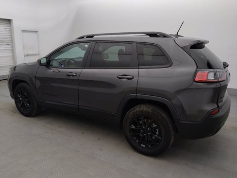 Used 2023 Jeep Cherokee Altitude Lux image 3