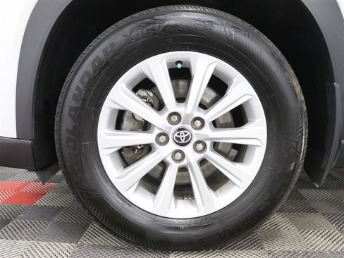 Used 2024 Toyota Grand Highlander XLE image 38