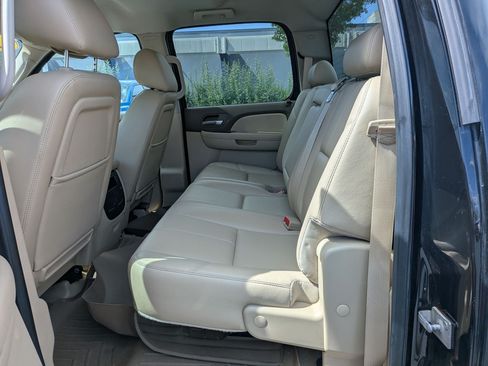 Used 2014 Chevrolet Silverado 2500 LTZ w/ LTZ Plus Package AWD/4WD image 25