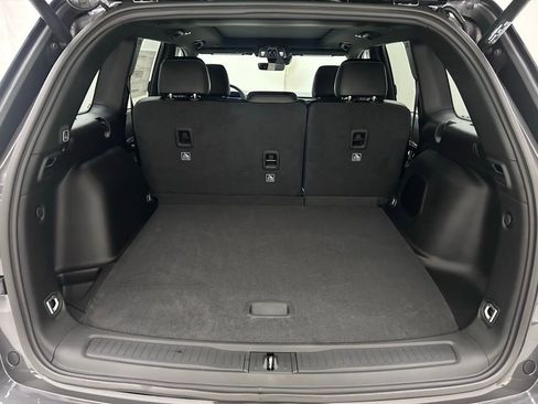 New 2026 Jeep Grand Cherokee Limited image 9