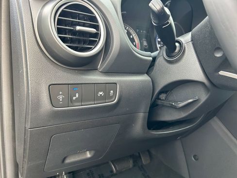 Certified 2021 Hyundai Kona SEL w/ Cargo Package image 21