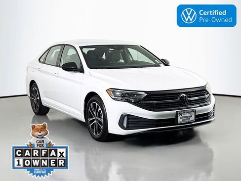 Certified 2024 Volkswagen Jetta Sport image 1