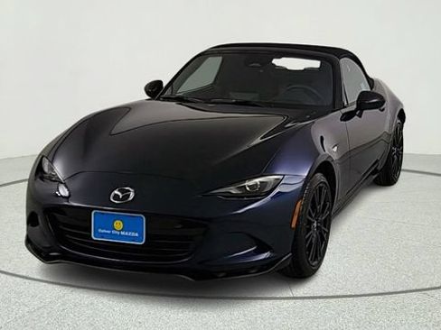 New 2026 MAZDA MX-5 Miata Club w/ Interior Package RWD image 2