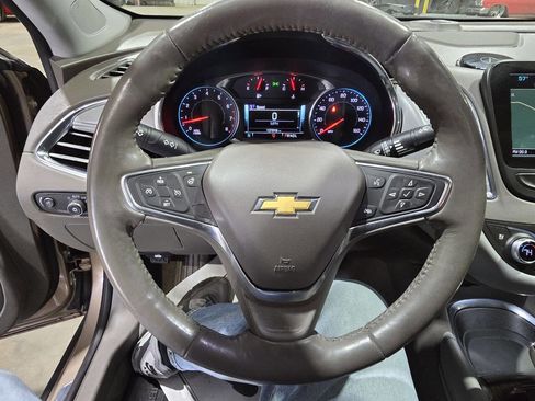 Used 2018 Chevrolet Malibu Premier w/ Premier Sun and Wheel Package image 36