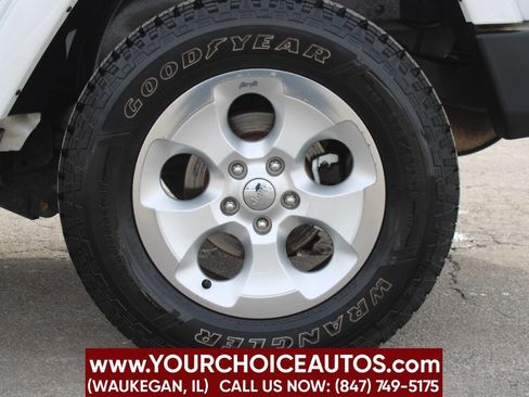 Used 2014 Jeep Wrangler Unlimited Sahara w/ Connectivity Group image 17