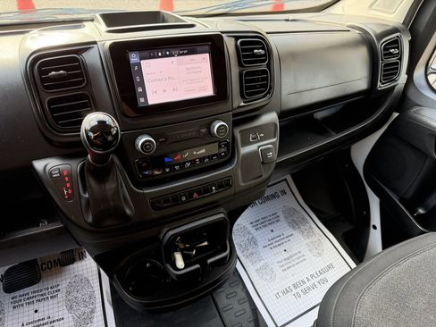 Used 2025 RAM ProMaster 2500 w/ Convenience Group FWD image 23