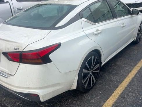 Used 2022 Nissan Altima 2.5 SR FWD image 5