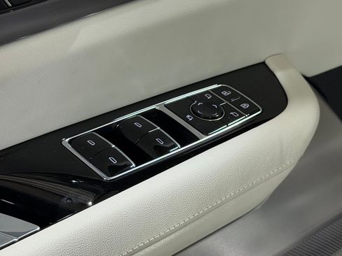 New 2026 Cadillac Vistiq Sport AWD/4WD image 21