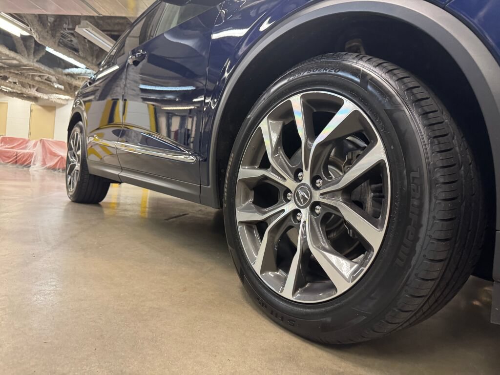 Certified 2024 Acura MDX w/ Technology Package AWD/4WD image 11