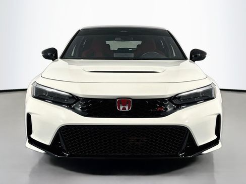 Used 2024 Honda Civic Type R image 2