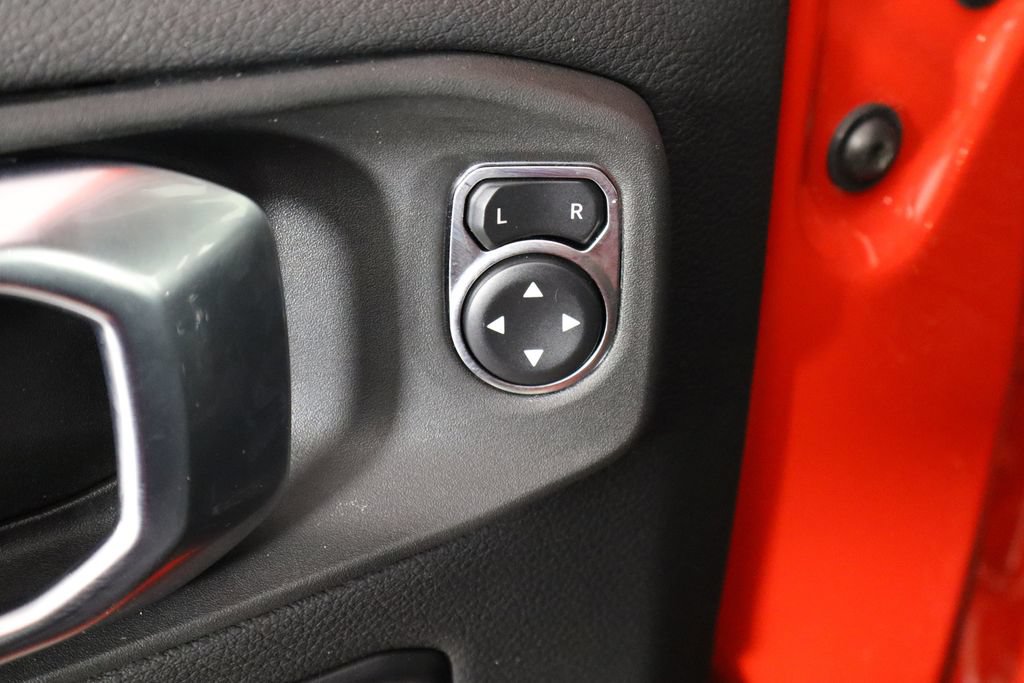 Used 2026 Jeep Wrangler Unlimited Sahara AWD/4WD image 22