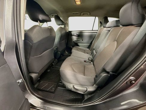 Certified 2024 Toyota Highlander LE FWD image 17