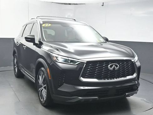 Used 2023 INFINITI QX60 Sensory w/ Vision Package AWD/4WD image 2