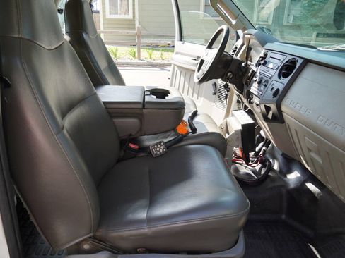 Used 2010 Ford F350 XL image 29