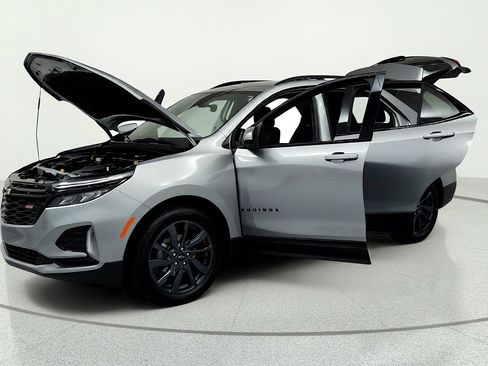 Used 2024 Chevrolet Equinox RS FWD image 9