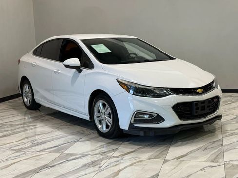 Used 2017 Chevrolet Cruze LT w/ RS Package image 5