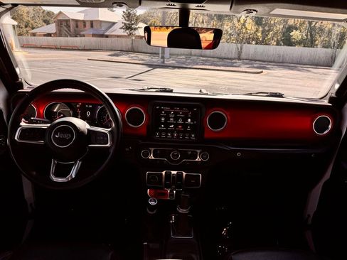 Used 2022 Jeep Wrangler Unlimited Rubicon image 26