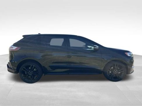 Used 2020 Ford Edge ST w/ Equipment Group 401A AWD/4WD image 2