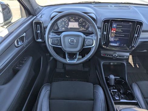Used 2021 Volvo XC40 T5 R-Design w/ Protection Package Premier image 15