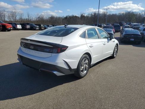 New 2026 Hyundai Sonata SE FWD image 4