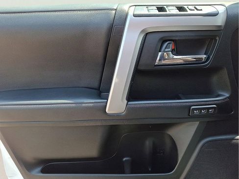 Used 2019 Toyota 4Runner Limited AWD/4WD image 10