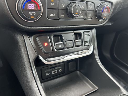 Used 2019 GMC Terrain SLT w/ Preferred Package FWD image 21