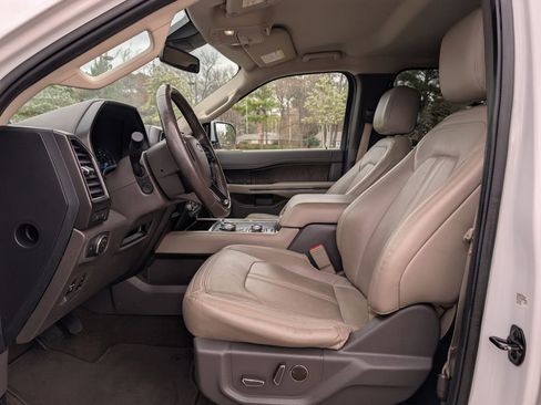 Used 2020 Ford Expedition Limited image 20