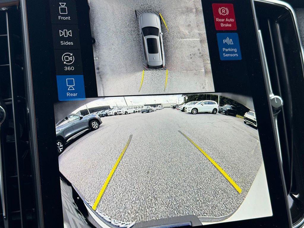 New 2026 Volvo XC90 T8 Plus w/ Protection Package Premier AWD/4WD image 23