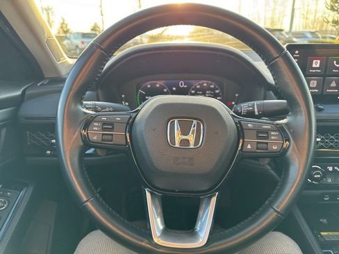 Used 2023 Honda Accord Touring image 13