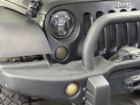 Used 2016 Jeep Wrangler Unlimited Sport image 7