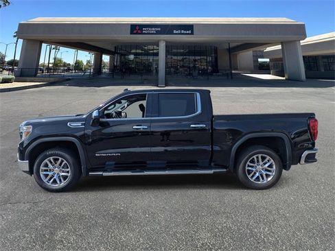 Used 2020 GMC Sierra 1500 SLT image 2