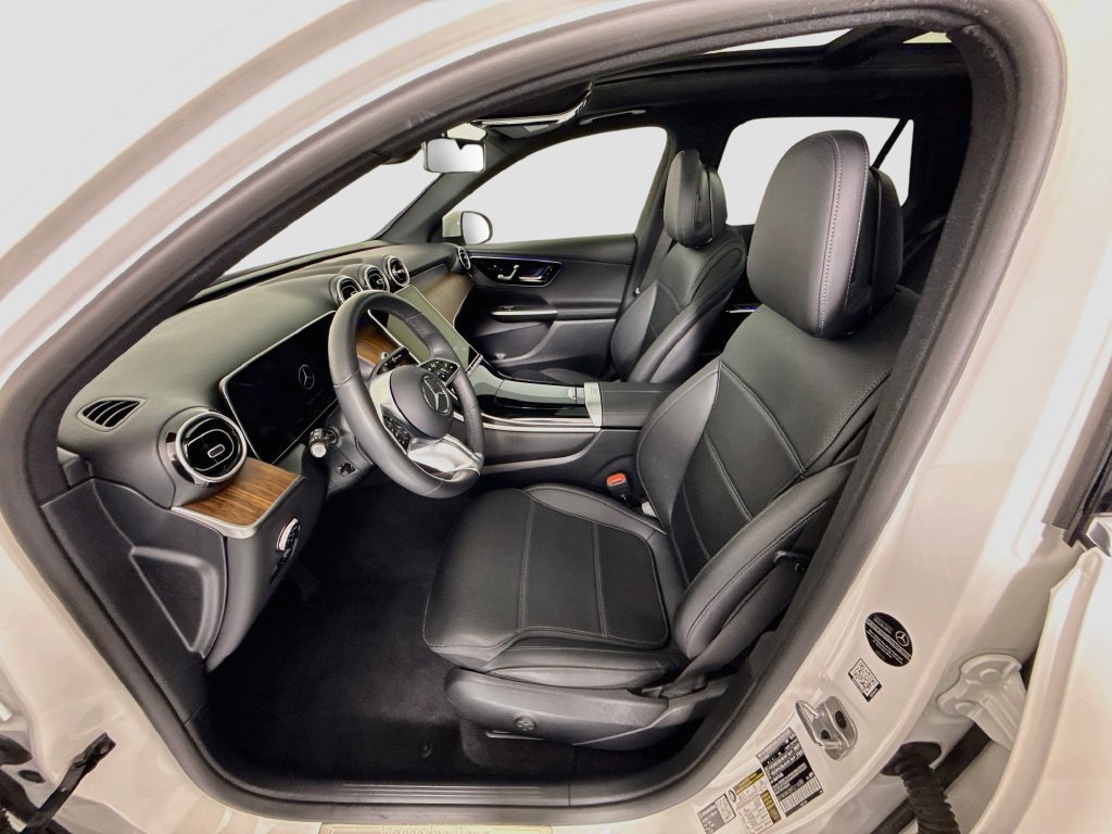 Certified 2026 Mercedes-Benz GLC 300 image 19