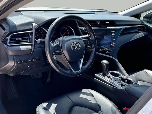 Used 2020 Toyota Camry XSE FWD image 16