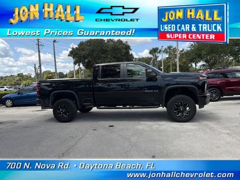 Used 2021 Chevrolet Silverado 2500 Custom w/ Custom Value Package AWD/4WD image 15