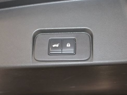Used 2021 Nissan Rogue SV w/ Premium Package FWD image 29