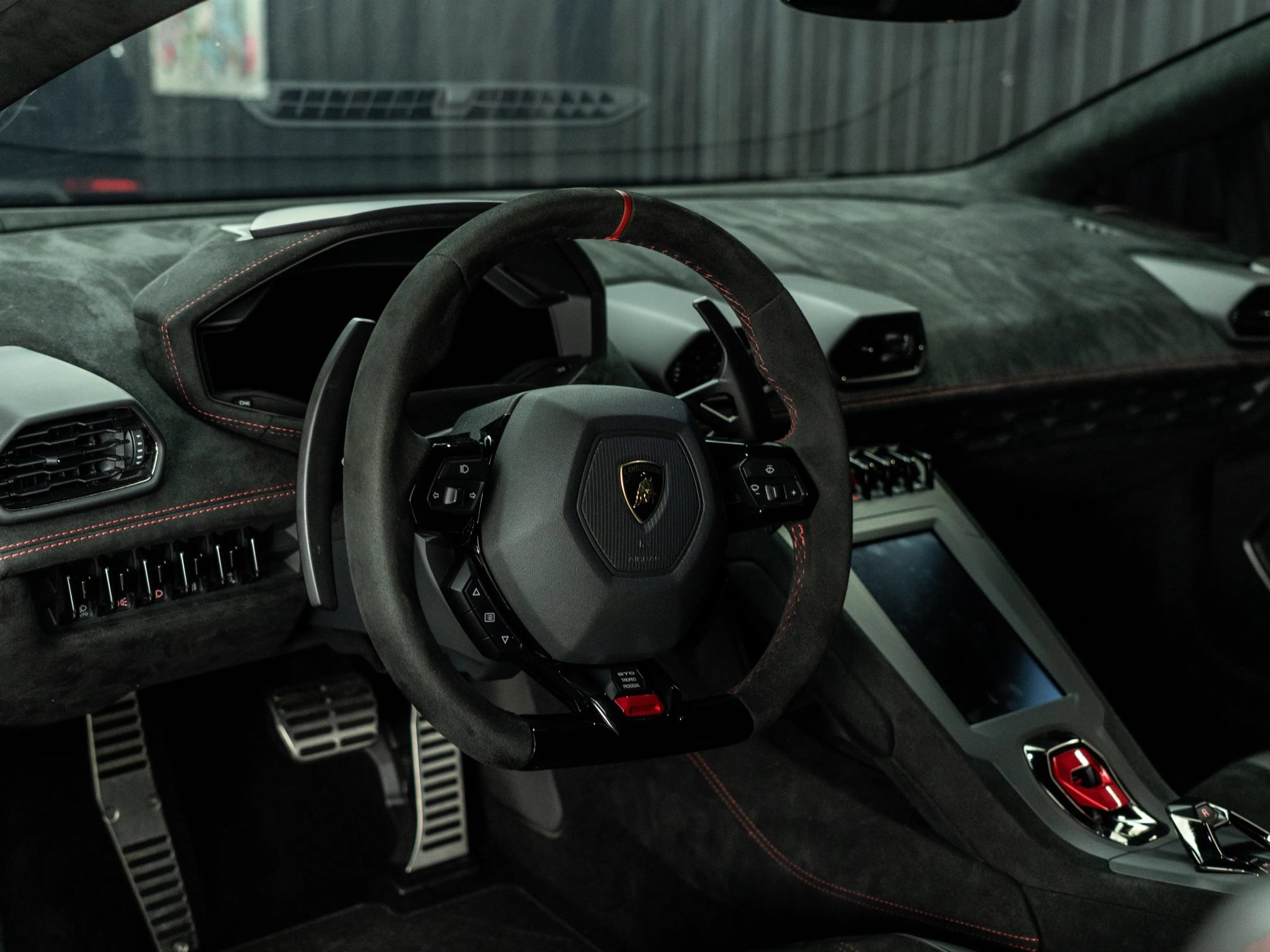 Used 2023 Lamborghini Huracan STO RWD image 39