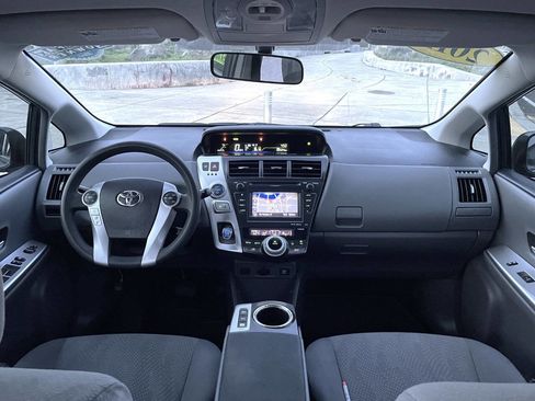 Used 2012 Toyota Prius V Three image 17