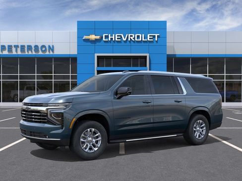 New 2026 Chevrolet Suburban LT w/ Comfort Package AWD/4WD image 7