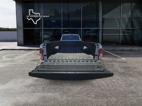 Used 2022 RAM 2500 Tradesman w/ Chrome Appearance Group AWD/4WD image 19