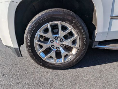 Used 2016 GMC Yukon XL SLT w/ Open Road Package AWD/4WD image 31