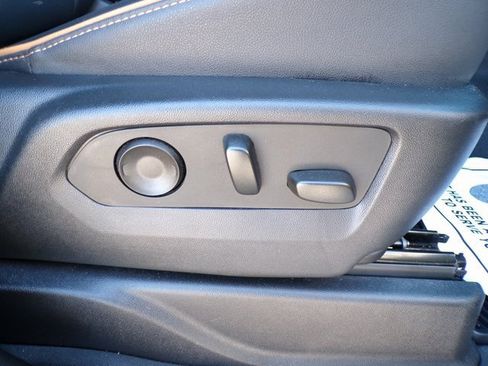 Used 2023 GMC Yukon XL AT4 w/ AT4 Premium Plus Package image 18