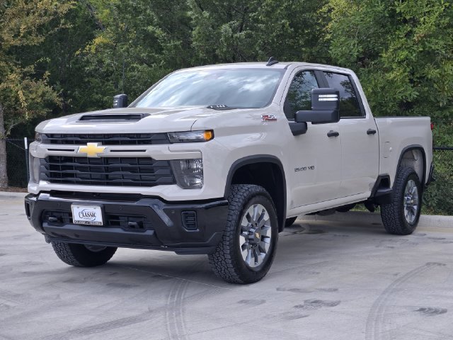 New 2026 Chevrolet Silverado 2500 Custom AWD/4WD image 3