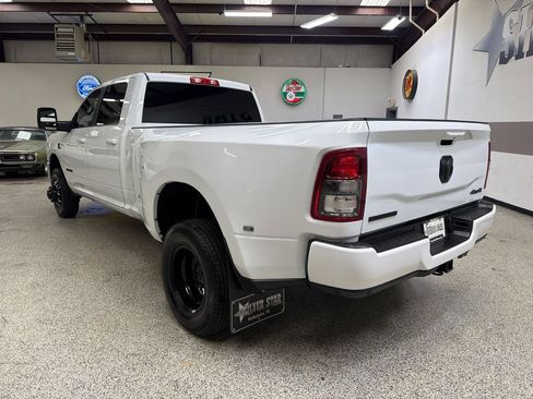 Used 2024 RAM 3500 Big Horn w/ Night Edition AWD/4WD image 5