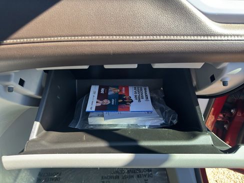 Used 2023 GMC Acadia SLT image 34